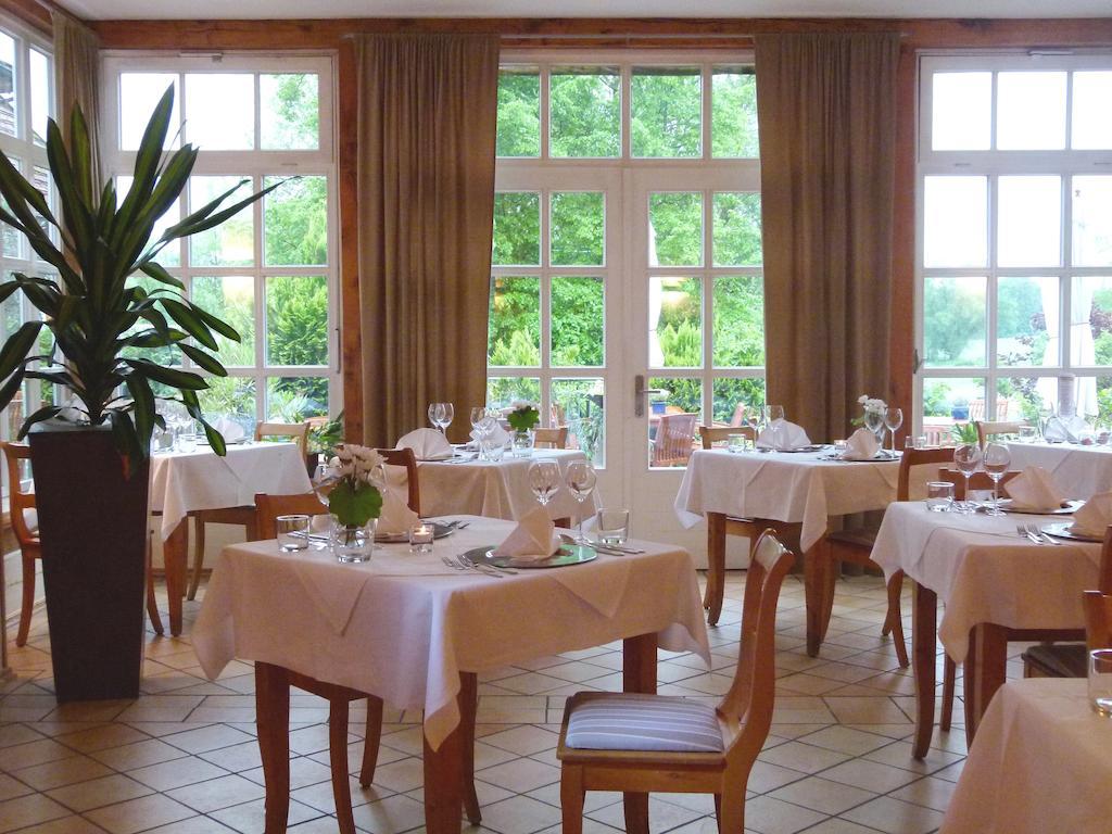 Hôtel Gutshof Woldzegarten Extérieur photo