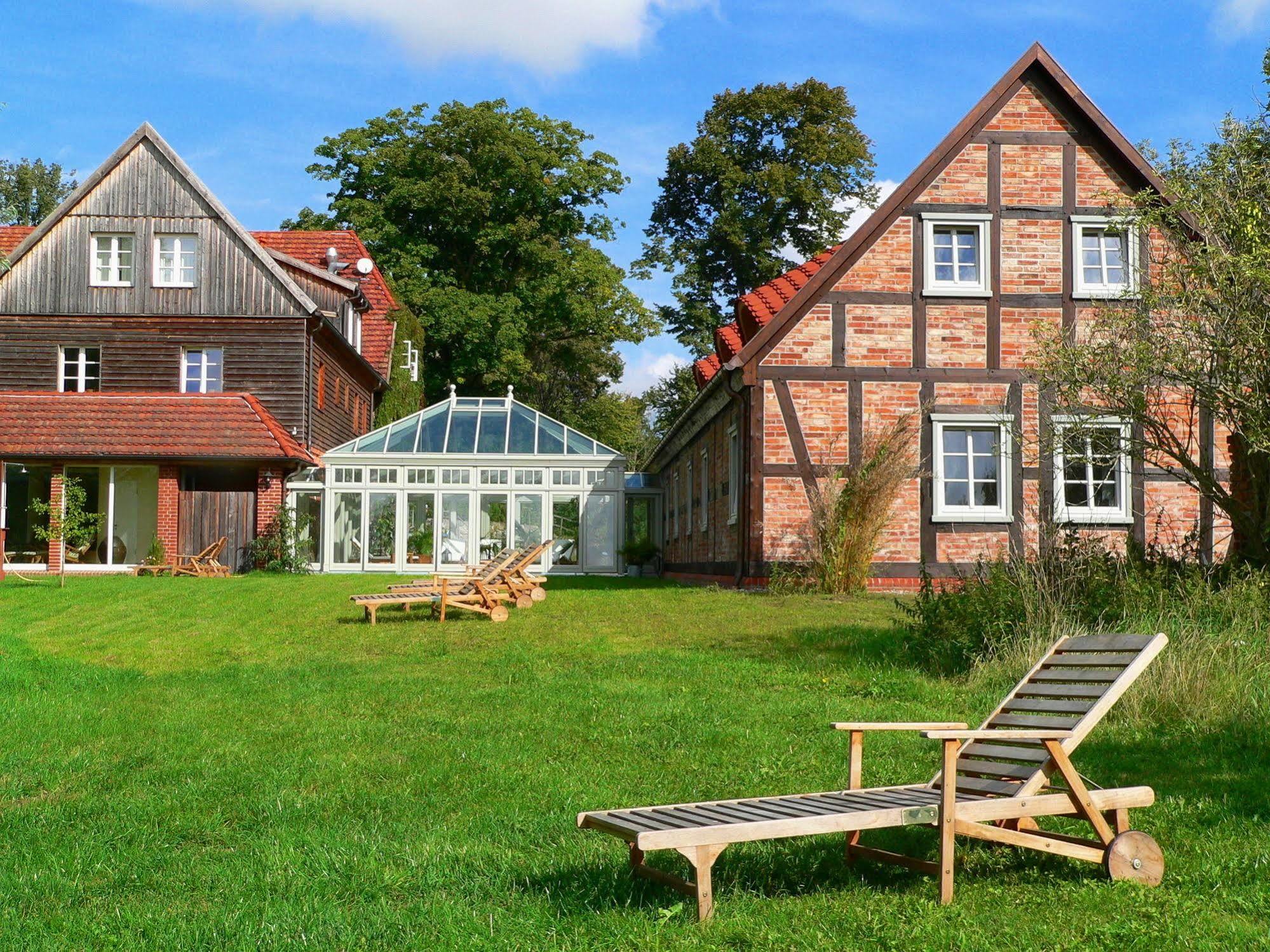 Hôtel Gutshof Woldzegarten Extérieur photo