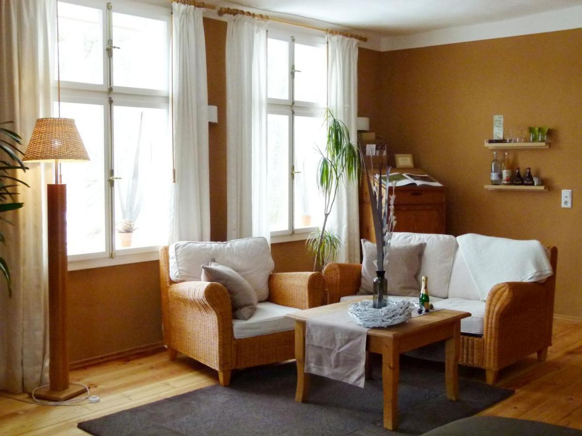 Hôtel Gutshof Woldzegarten Extérieur photo