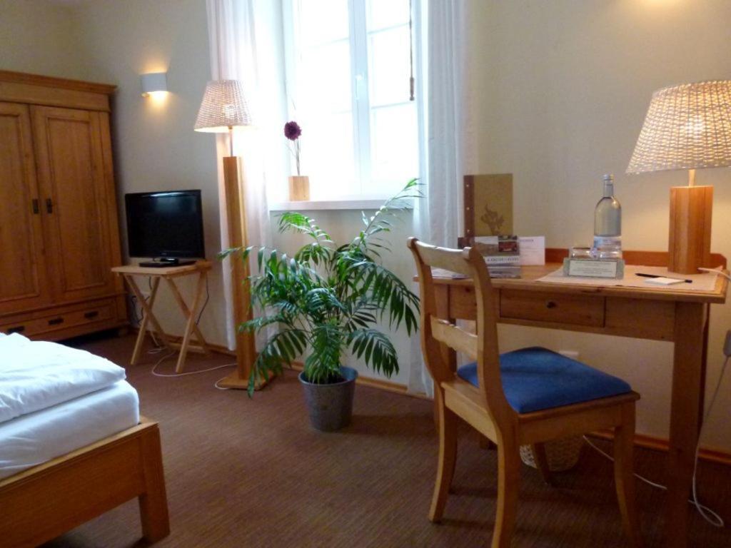 Hôtel Gutshof Woldzegarten Extérieur photo